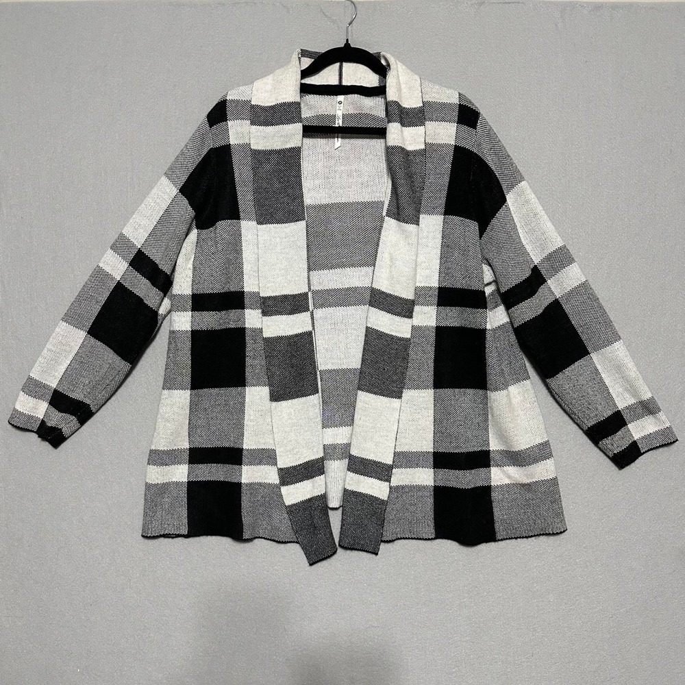 Leo & Nicole Black White Buffalo Plaid Open Front Cardigan Sweater Plus Size 2X